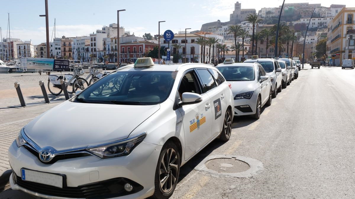 Taxi Ibiza: numero di telefono, prezzi e informazioni utili