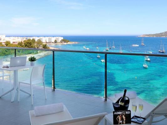 AxelBeach Ibiza Suites Apartments Spa